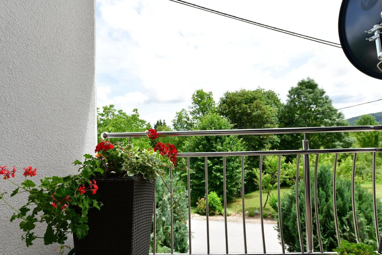 Rooms Toni Seliste Dreznicko Exterior photo